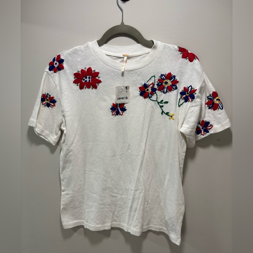 Free People White Short Sleeve Tee with Red & Blue Floral Embroidery